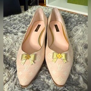 Louis Vuitton Ballet Flats🎀